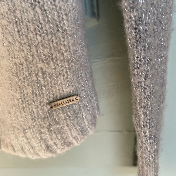 HOLLISTER two tone gray sweater in size Large - Picture 5 of 8